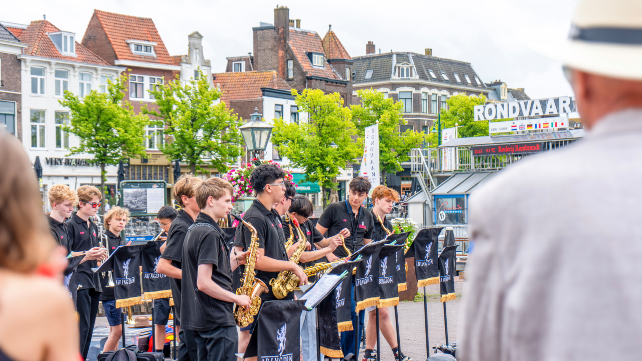 Band playing in Leiden