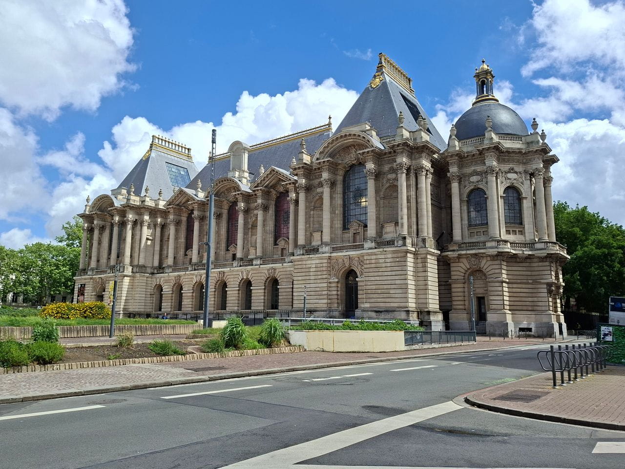 Palais Des Beaux Arts