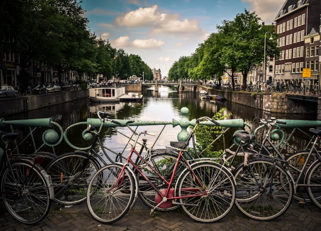 cycles by Amsterdam canal