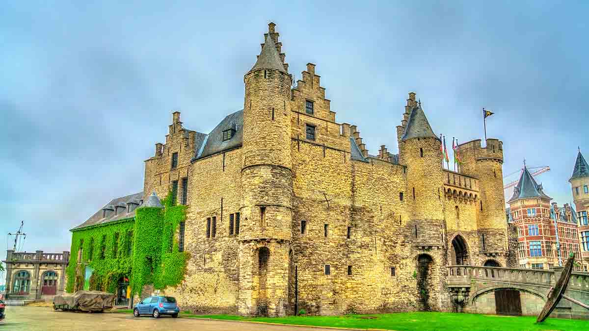 Het Steen Medieval Fortress