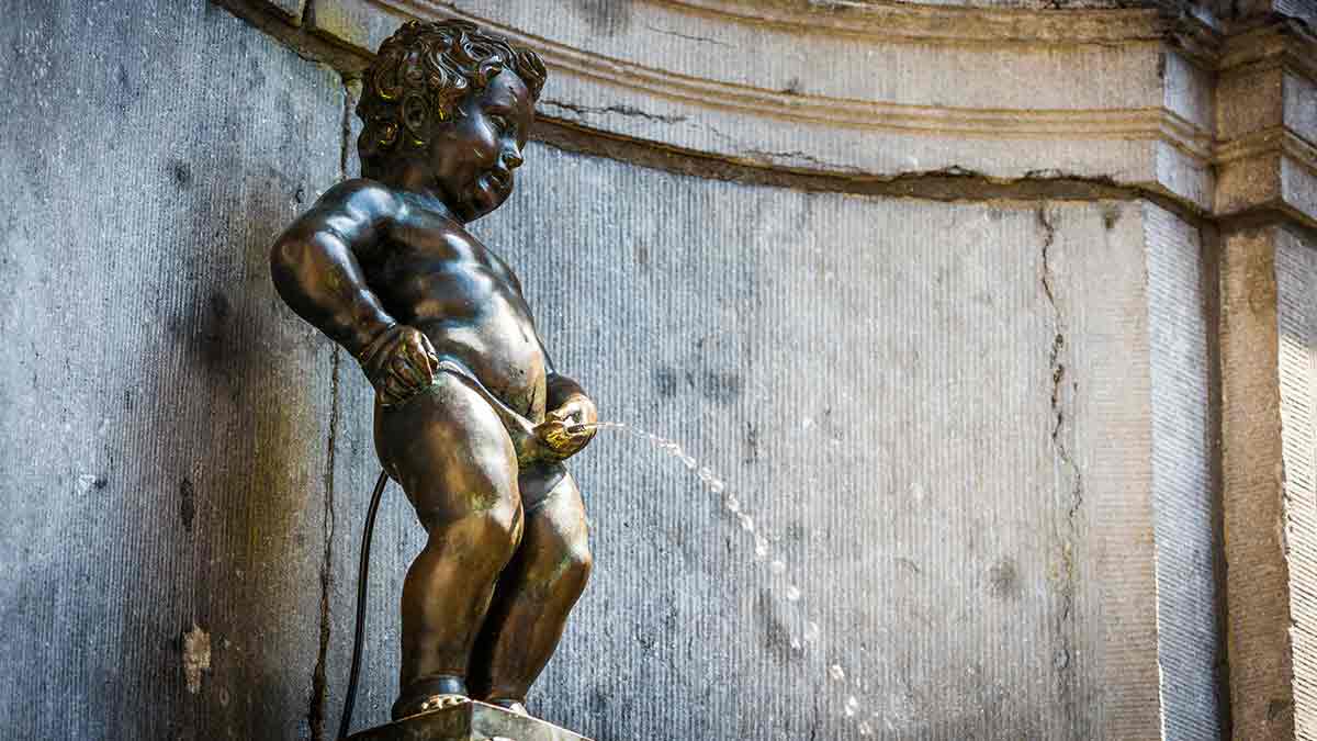 Manneken Pis statue in Brussels