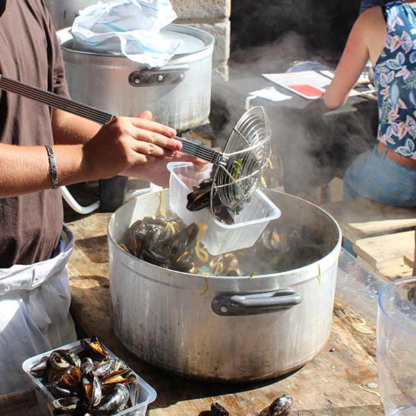 Cooking Mussels for Tourists in Lille