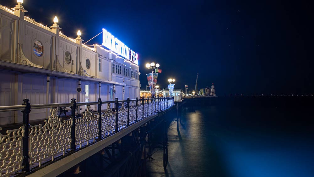 Palace Pier nocą w Brighton