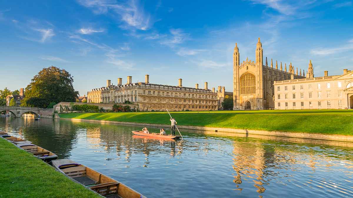 College w Cambridge