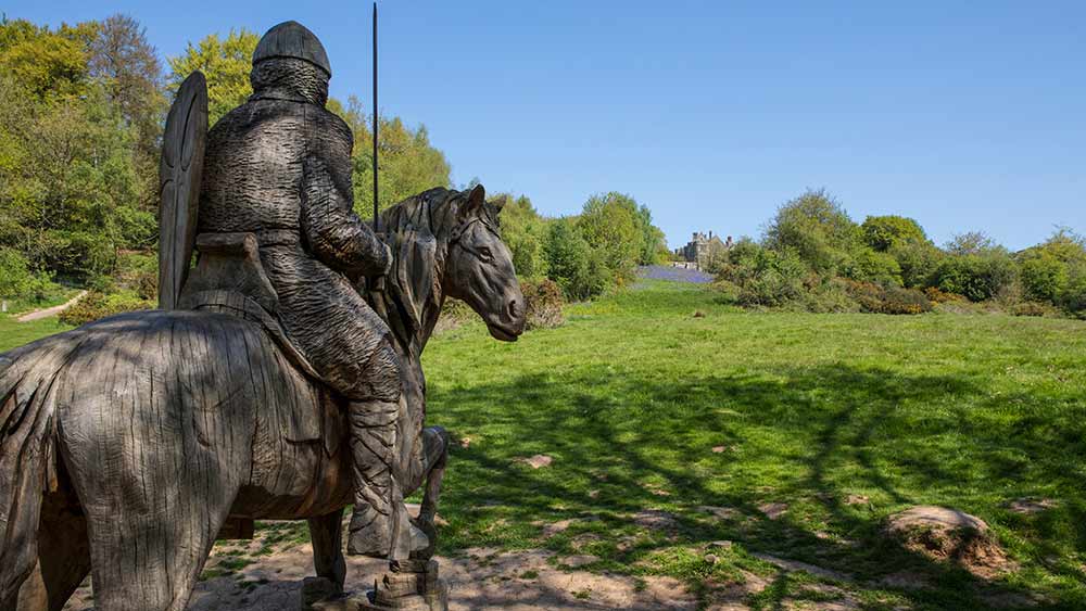 Holzskulptur in Battle Abbey