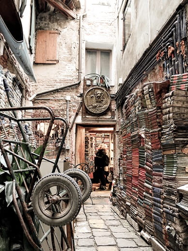 Shopping in Venice - vintage bookshop