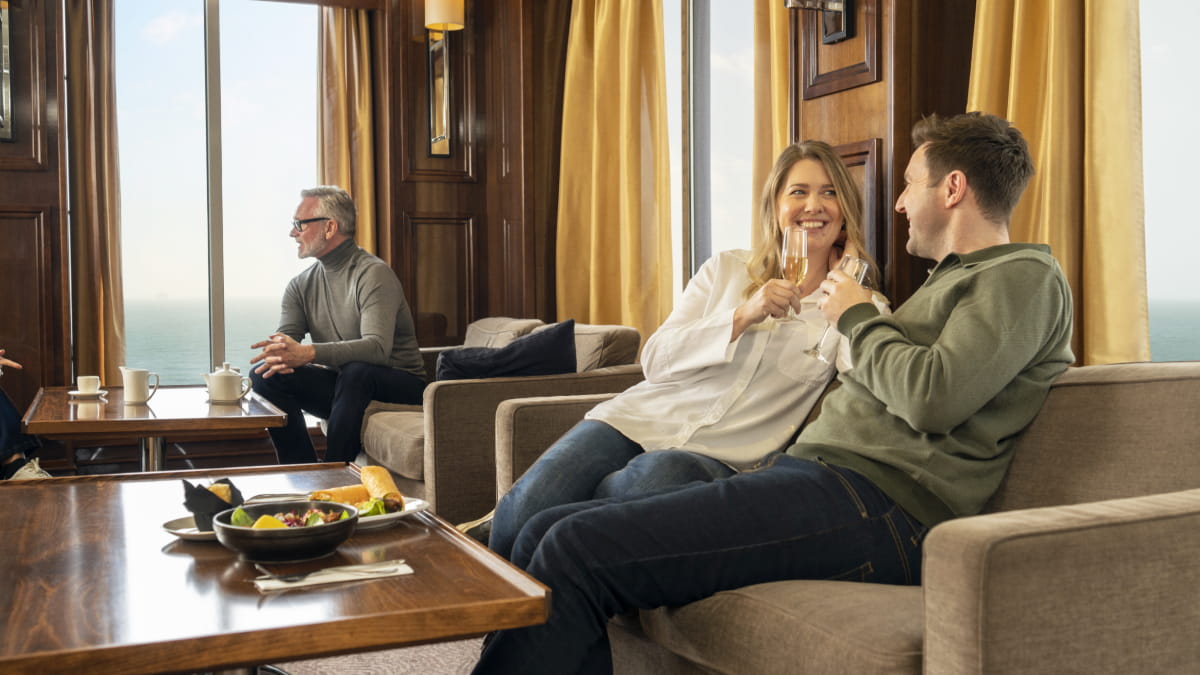 Valentines Day in Club Lounge on P&O Ferries