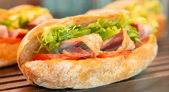 Ham and tomato baguette